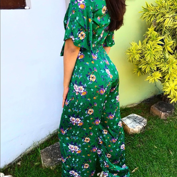 Take me to Hawaii Dress 🌸 - Picture 2 of 4